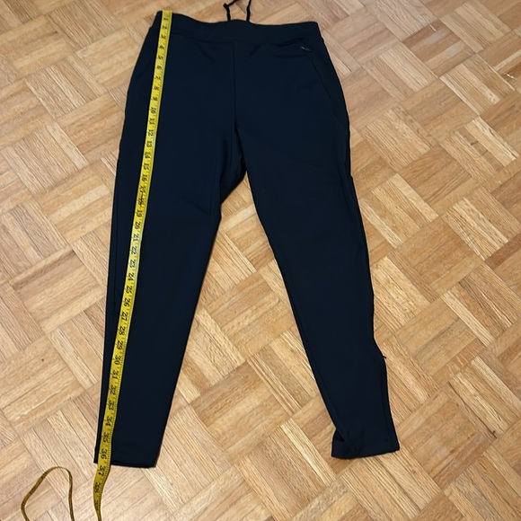 RYU - Picture 3 of 11